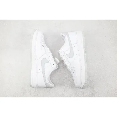 Nike Air Force 1 07 "White Pure Platinum" фото № 6 Nike Air Force 1 07 "White Pure Platinum" фото № 6
