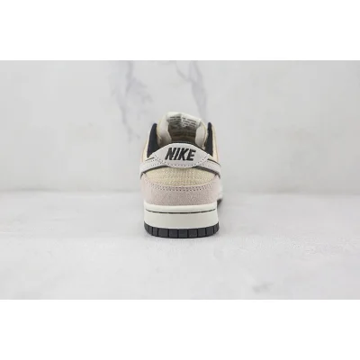 Otomo Katsuhiro x Nike SB Dunk Low "Steamboy" фото № 8