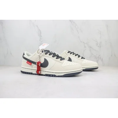 Supreme x Nike Dunk Low "Pearl Bush/Black" фото № 6 Supreme x Nike Dunk Low "Pearl Bush/Black" фото № 6