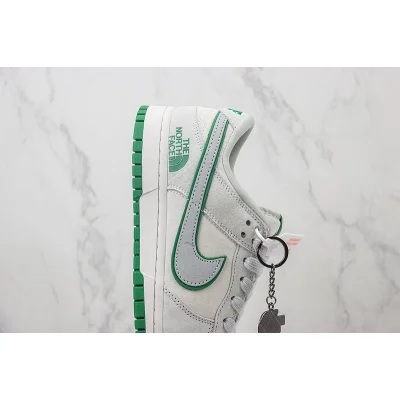 The North Face x Nike Dunk Low "Silver Grey/Emerald Green" фото № 3