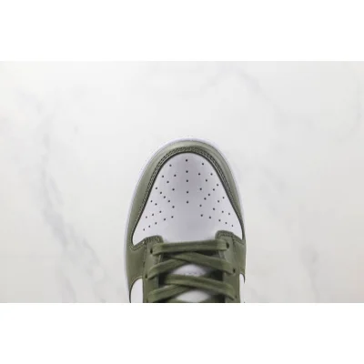 Nike SB Dunk Low "Medium Olive" фото № 3