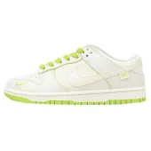 Nike Dunk Low "Pearl White/Apple Green"