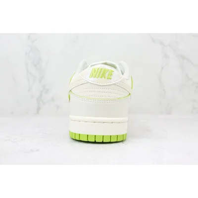 Nike Dunk Low "Pearl White/Apple Green" фото № 9 Nike Dunk Low "Pearl White/Apple Green" фото № 9