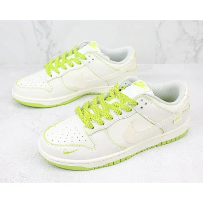 Nike Dunk Low "Pearl White/Apple Green" фото № 5 Nike Dunk Low "Pearl White/Apple Green" фото № 5
