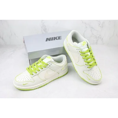 Nike Dunk Low "Pearl White/Apple Green" фото № 7 Nike Dunk Low "Pearl White/Apple Green" фото № 7