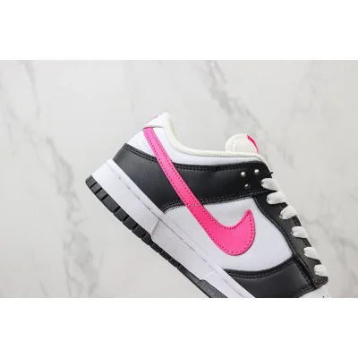 Nike Dunk Low "Black/Fierce Pink" фото № 3 Nike Dunk Low "Black/Fierce Pink" фото № 3