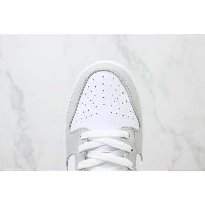 Nike Dunk Low "White/Wolf Grey/Black" фото № 4