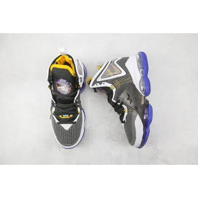 Nike LeBron 19 EP "Graduate" фото № 6