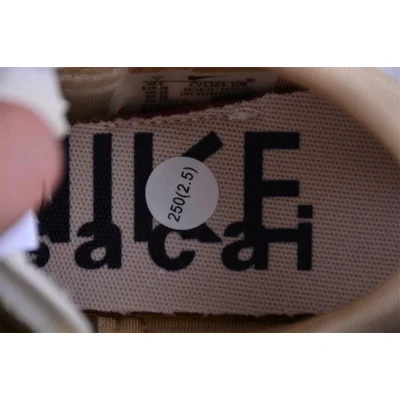 Nike Sacai x VaporWaffle "Milk Tea" фото № 9