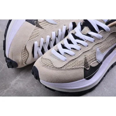 Nike Sacai x VaporWaffle "Milk Tea" фото № 7