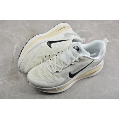 Nike Vomero 18 "Summit White Coconut Milk" фото № 5