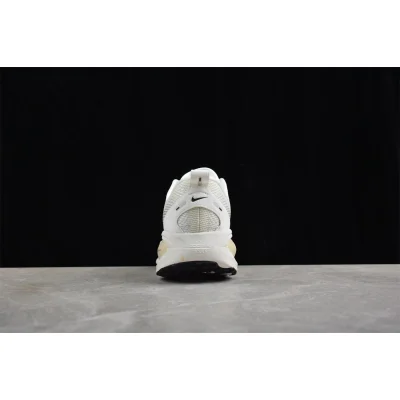 Nike Vomero 18 "Summit White Coconut Milk" фото № 4