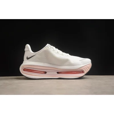 Nike Vomero Premium "White/Black/Pure Platinum" фото № 7 Nike Vomero Premium "White/Black/Pure Platinum" фото № 7