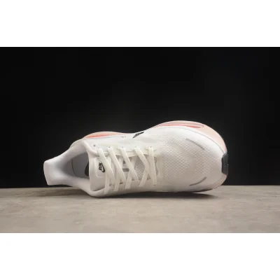 Nike Vomero Premium "White/Black/Pure Platinum" фото № 8 Nike Vomero Premium "White/Black/Pure Platinum" фото № 8