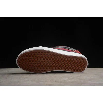 Vans Knu Skool "Crimson Edge" фото № 9 Vans Knu Skool "Crimson Edge" фото № 9