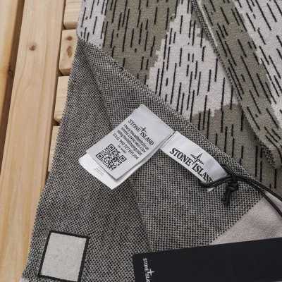 Шарф Stone Island Knitted Logo Patched "Grey" фото № 2