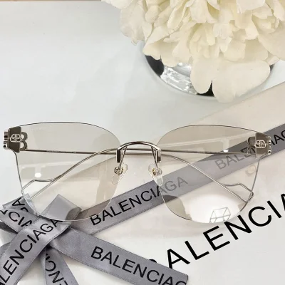 Солнцезащитные очки Balenciaga Without Frame With Logo "Gray" фото № 2