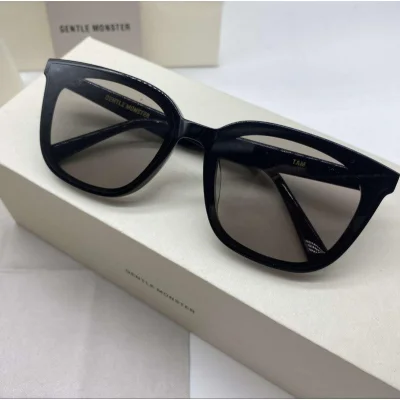 Солнцезащитные очки Gentle Monster Temples Decorated By Two Ovals And Dots "Black" фото № 2