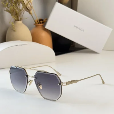 Солнцезащитные очки Prada Inscription On Lens "Gray/Gold" фото № 2