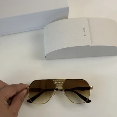 Солнцезащитные очки Prada Frame With Connected Wide Line Between Lenses "Brown/Gold" фото № 2
