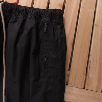 Штаны Fear Of God Pockets With Zippers And Bottom Elastic Bands "Black" фото № 2