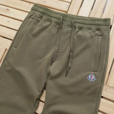 Штаны Moncler With Emblem "Brown" фото № 2 Штаны Moncler With Emblem "Brown" фото № 2