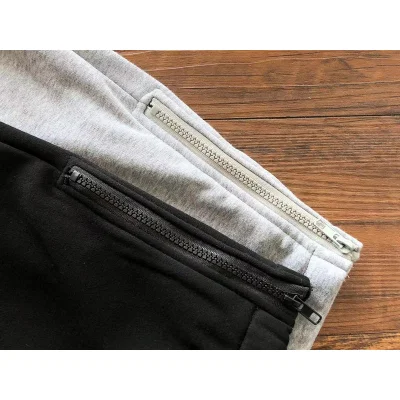 Штаны Trapstar Leg With Bottom Zipper And Small Logo "Black" фото № 5 Штаны Trapstar Leg With Bottom Zipper And Small Logo "Black" фото № 5