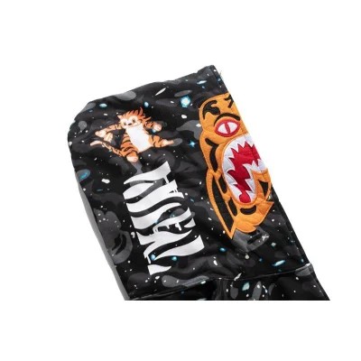 Худи A Bathing Ape Tiger Paint Stains "Black" фото № 4 Худи A Bathing Ape Tiger Paint Stains "Black" фото № 4