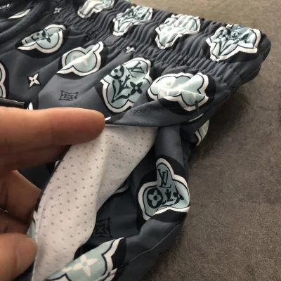 Шорты Louis Vuitton With Beautiful Brand Emblems "Gray" фото № 8