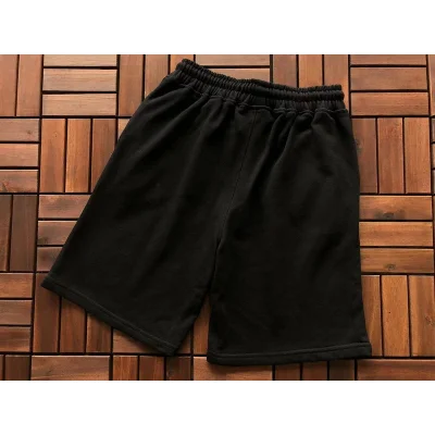 Шорты Trapstar Two Color Wide Logo And Front Pockets "Black" фото № 2 Шорты Trapstar Two Color Wide Logo And Front Pockets "Black" фото № 2