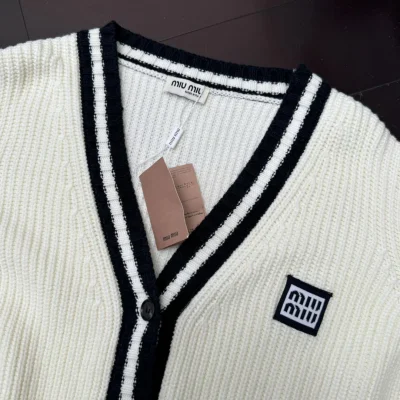 Кардиган Miu Miu Frontside White Rectangle Black Outline Logo "Beige" фото № 6