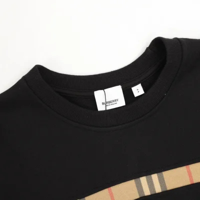Свитшот Burberry Narrow Strip "Black" фото № 4 Свитшот Burberry Narrow Strip "Black" фото № 4