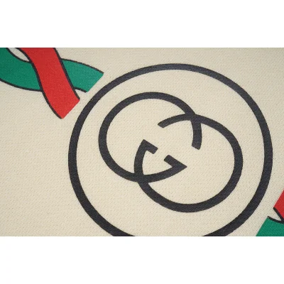 Свитшот Gucci Composition Of Words "Cream" фото № 2 Свитшот Gucci Composition Of Words "Cream" фото № 2