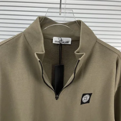 Свитшот Stone Island With Logo - Patch ZIP "Brown" фото № 4 Свитшот Stone Island With Logo - Patch ZIP "Brown" фото № 4