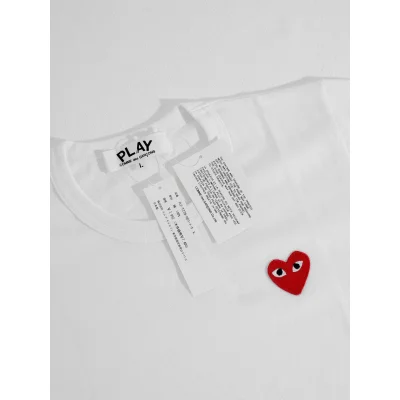 Футболка Comme des Garçons Play Half Heart "White" фото № 3 Футболка Comme des Garçons Play Half Heart "White" фото № 3