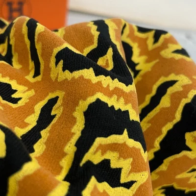 Футболка Fendi Fire Letter Print "Black" фото № 5 Футболка Fendi Fire Letter Print "Black" фото № 5