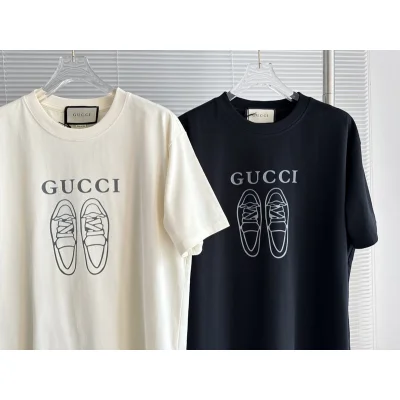 Футболка Gucci Shoes And Logo Print "Black" фото № 3