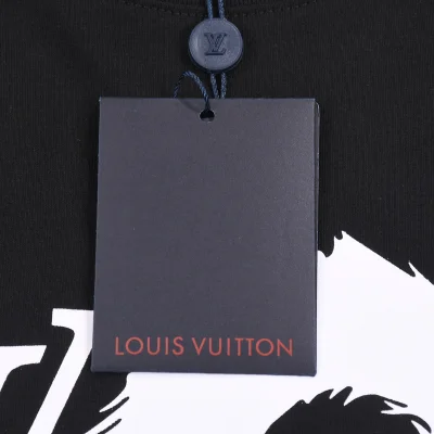 Футболка Louis Vuitton Maison Fondee "Black" фото № 6 Футболка Louis Vuitton Maison Fondee "Black" фото № 6