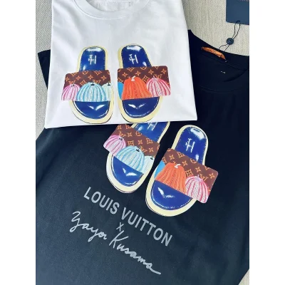 Футболка Louis Vuitton With Print Of Slippers "Black" фото № 2