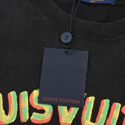 Футболка Louis Vuitton With Text Logo In The Form Of An Arch "Black" фото № 5
