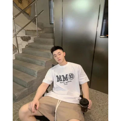 Футболка Maison Margiela Text MM10 "White" фото № 6 Футболка Maison Margiela Text MM10 "White" фото № 6