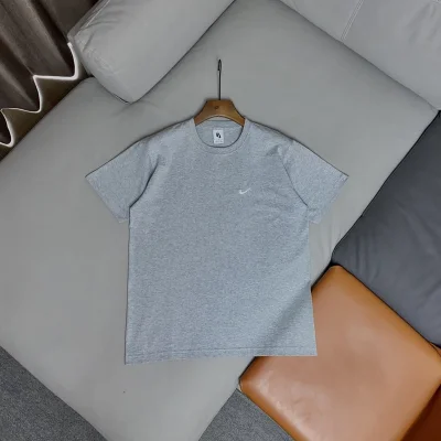 Футболка Nike Logo In The Form Of Tick "Gray" фото № 2 Футболка Nike Logo In The Form Of Tick "Gray" фото № 2