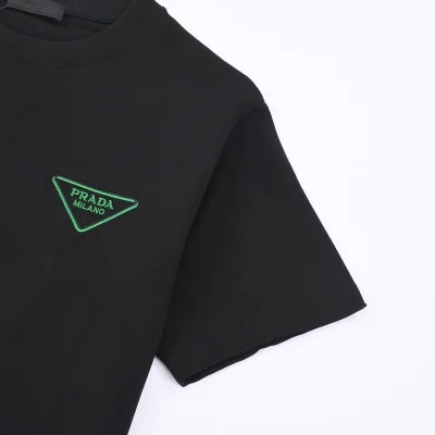 Футболка Prada Green Triangular Brand Logo "Black" фото № 6