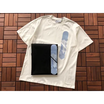 Футболка Trapstar Logo With Shadow Divided Into Three Parts "White" фото № 2