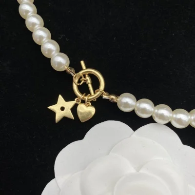 Ожерелье Dior Decoration With Symbols - Pearl "Gold" фото № 2 Ожерелье Dior Decoration With Symbols - Pearl "Gold" фото № 2