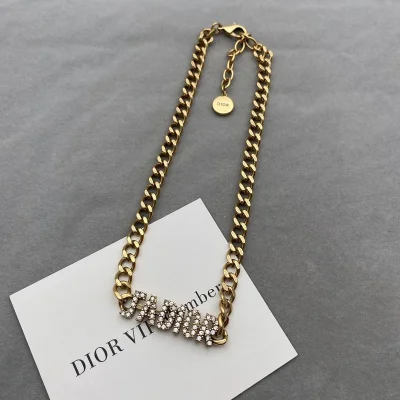 Ожерелье Dior Pearl And Logo Decorated - Inscription "Gold" фото № 2
