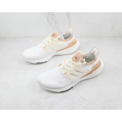 Adidas UltraBoost 22 "White Halo Blush" фото № 7
