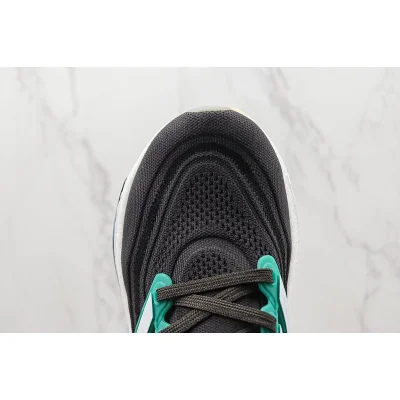 Adidas Ultraboost Light "Carbon Court Green" фото № 3 Adidas Ultraboost Light "Carbon Court Green" фото № 3