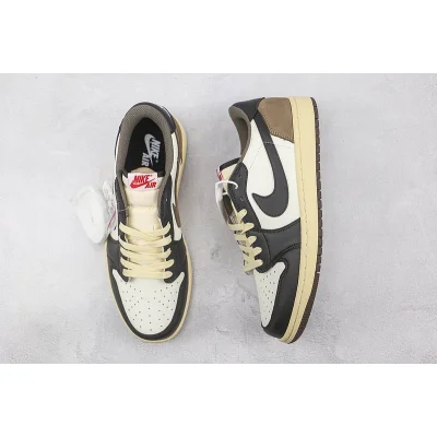 Air Jordan 1 Retro Low OG SP Travis Scott "Black/Dark Mocha-University Red" фото № 6 Air Jordan 1 Retro Low OG SP Travis Scott "Black/Dark Mocha-University Red" фото № 6