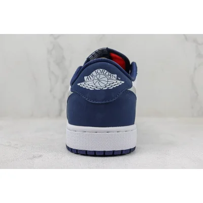 Air Jordan 1 Low "Midnight Navy/White" фото № 9 Air Jordan 1 Low "Midnight Navy/White" фото № 9